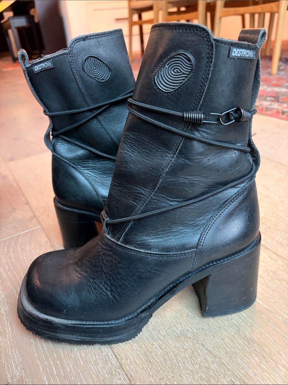Vintage Destroy Leather bungee cord Boots